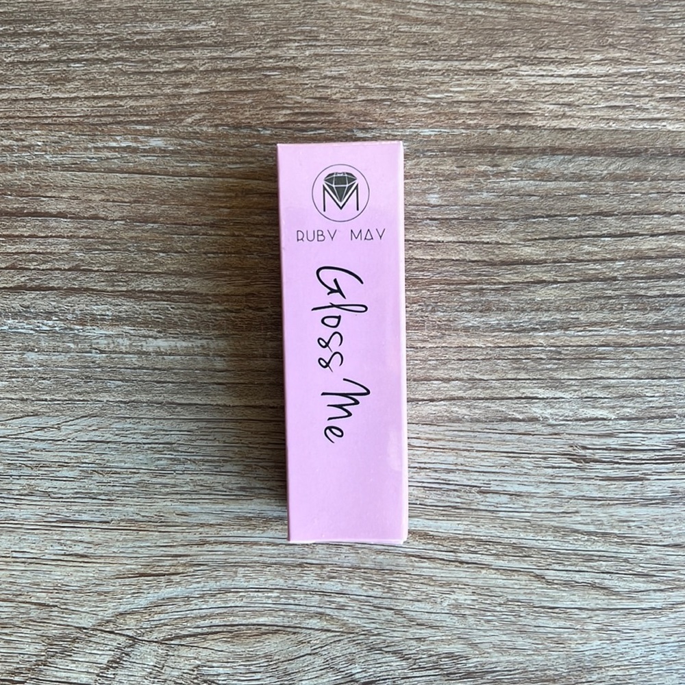 Ruby May gloss me lip gloss in the color Lulu